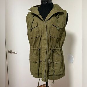 Blu Pepper Green Military Style 4 Pocket Front Hooded Vest Cinchable Waist Small